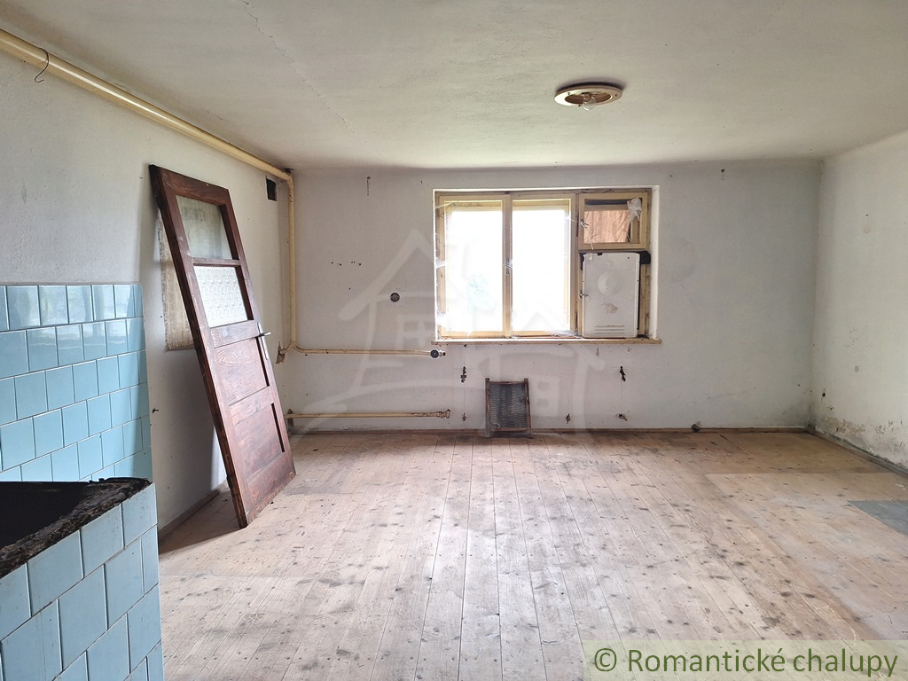 Priestranný dom na Liptove, ktorý má výhľad z izby na Kriv - 16