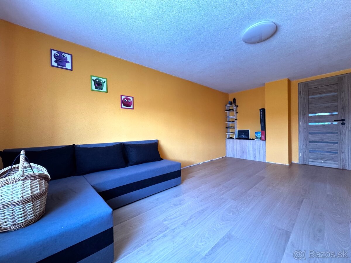 Zrekonštruovaný 4-izbový rodinný dom s garážou GALOVANY - 16