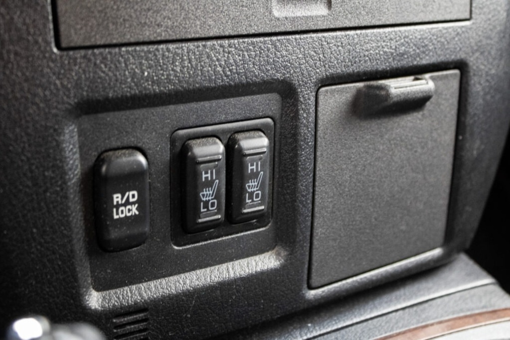 Mitsubishi Pajero 3.2 DI-D, 147kW (2011) - 16