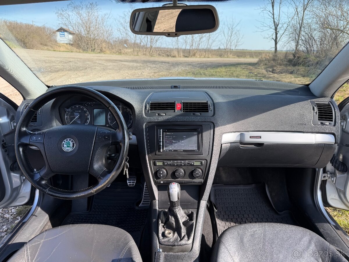 Škoda Octavia Scout - 16