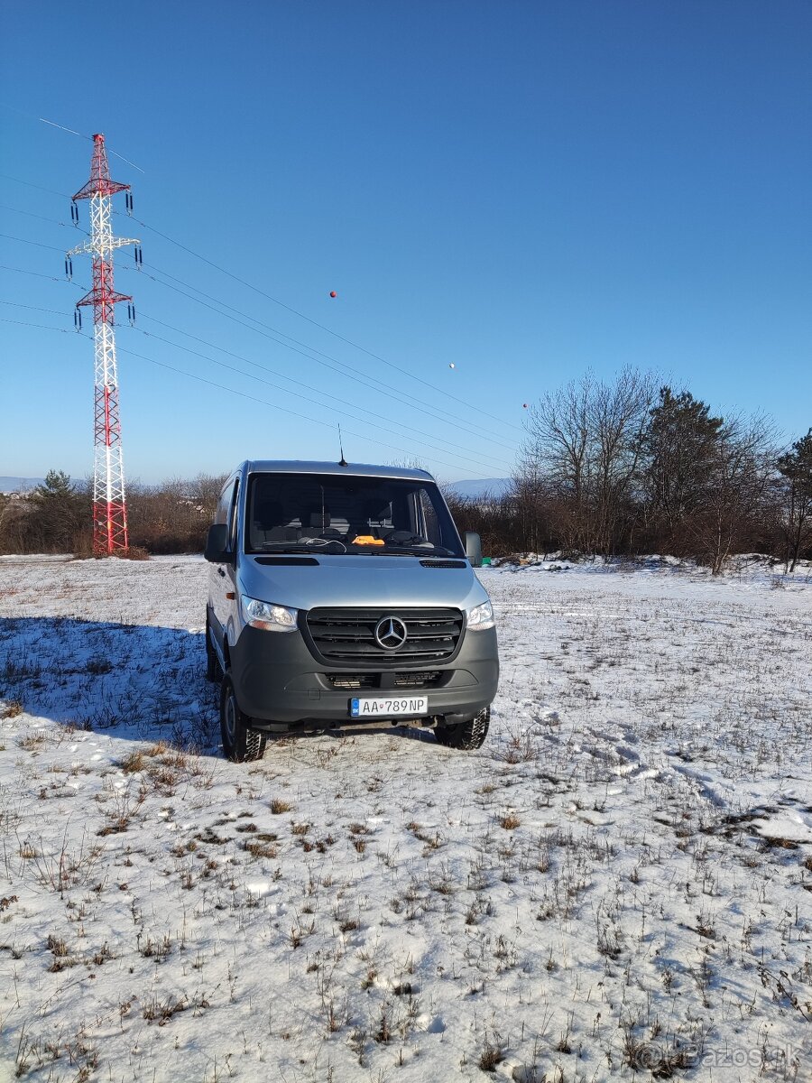 Predám Mercedes Sprinter 4x4, automat - 16