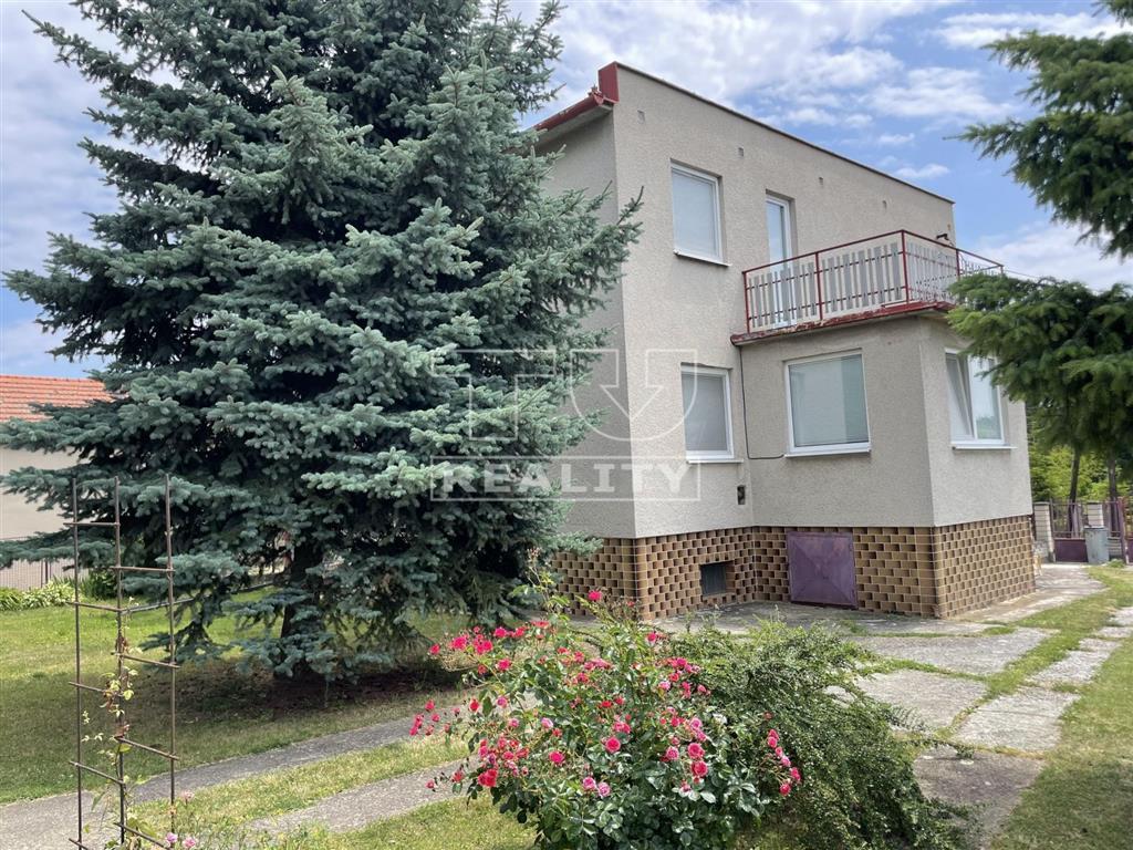 REZERVOVANÉ- Rodinný dom 312 m2 so 738 m2 záhradou vo... - 16