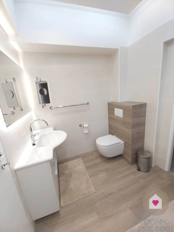 3,5 IZBOVÝ KOMPLETNE ZARIADENÝ BYT (110 m2) V RD, BA- STARÉ - 16