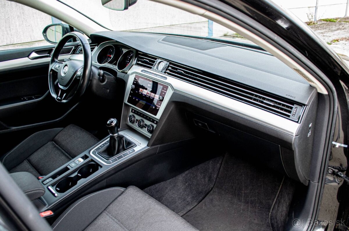 Volkswagen Passat Variant 2.0 TDI 140kW - 16