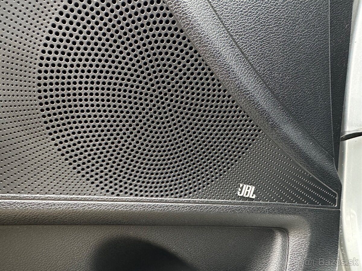 Kia XCeed 1.4 T-GDi Platinum A/T - 16