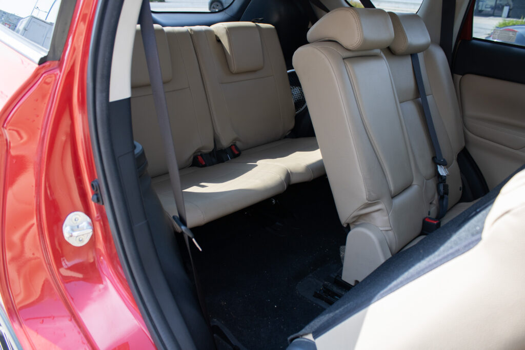 Predám MITSUBISHI OUTLANDER - 16