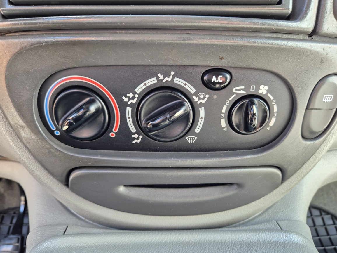 Renault Scenic 1,9dTi 59kW 5°manuál - 16