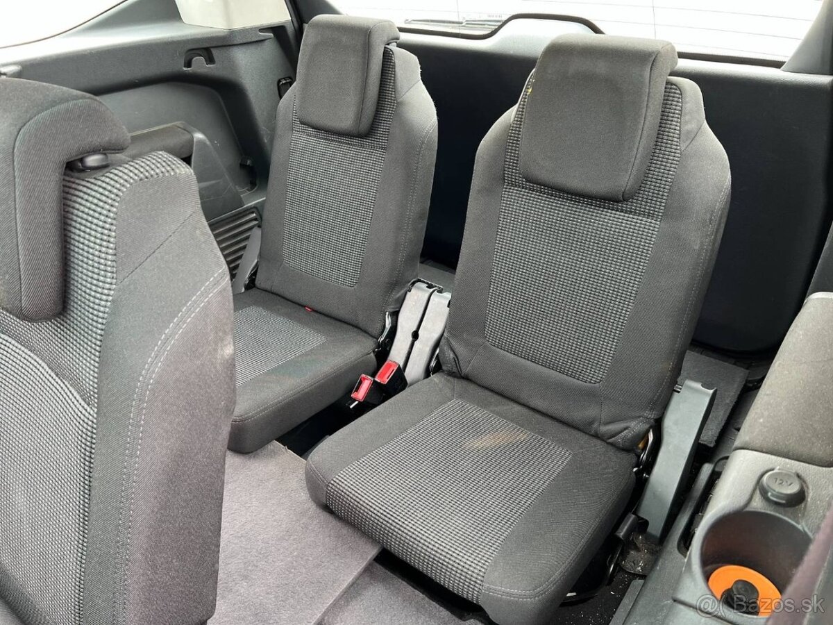 Peugeot 5008 1.6 HDi 80kw automat 7 míst panorama - 16