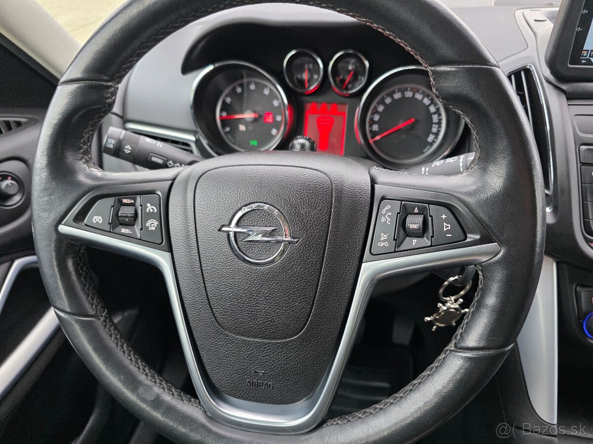 Opel Zafira 1,4benzín 2012 - 16
