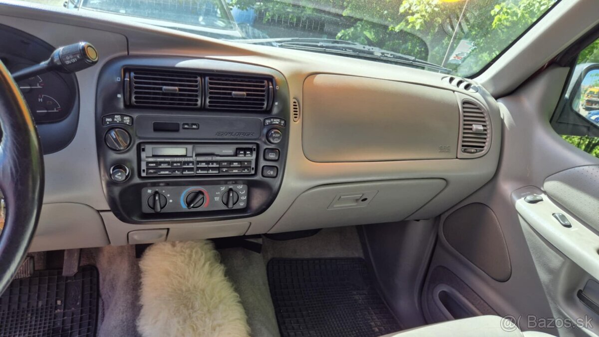 Ford Explorer 4,0i 1995 - 16