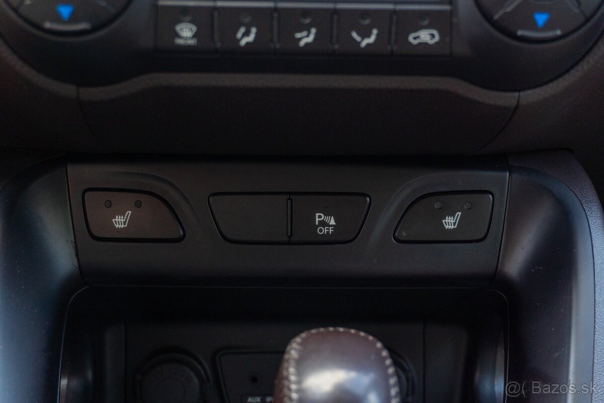 Hyundai ix35 2.0 CRDi VGT Premium 4x4 A/T 2010 - 16