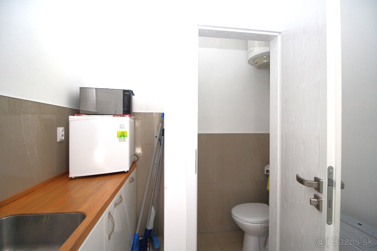 PRENÁJOM podnikateľský priestor 99 m² v Bánovce n/B. - 16