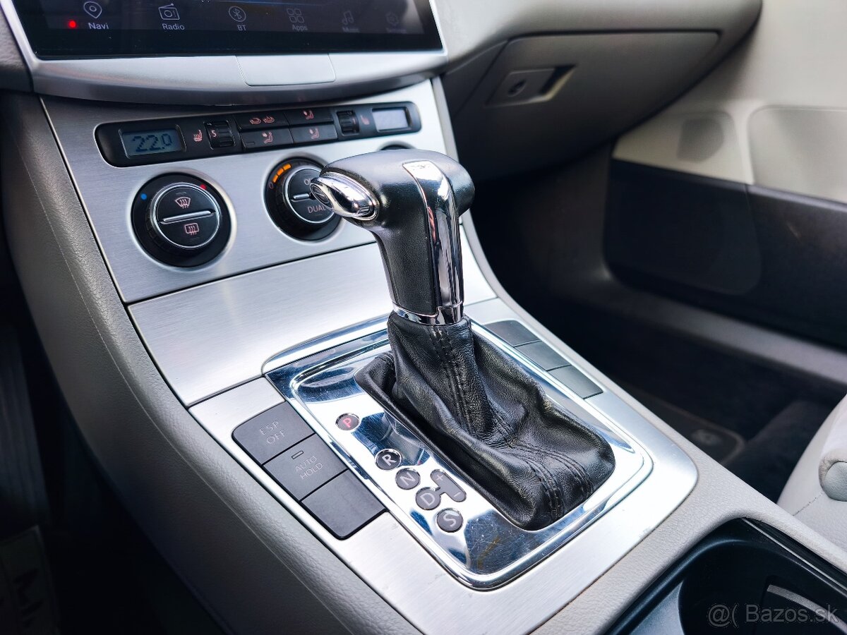 Volkswagen Passat B6 Highline Combi 2.0TDI automat - 16