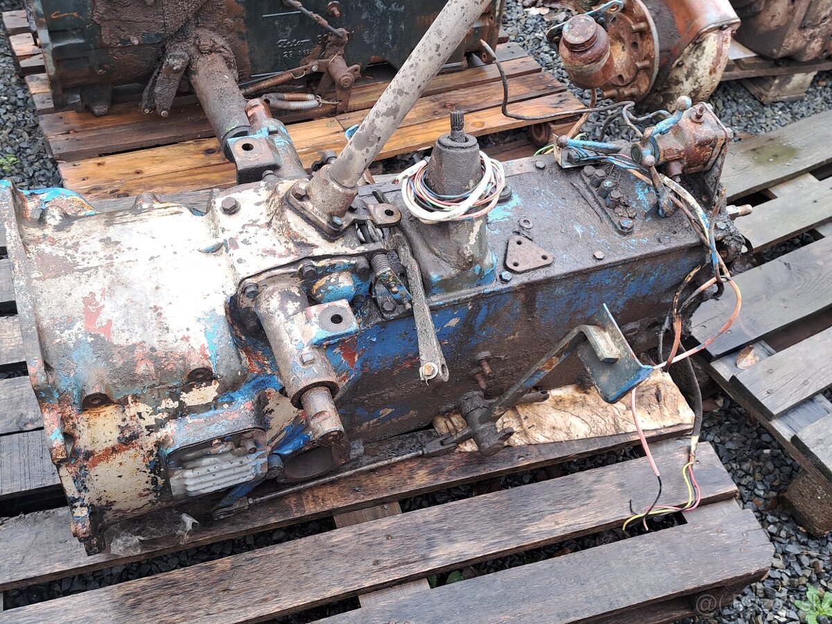 Motor zetor 3001. pro 3011. 3012. 3013. 3045. - 16