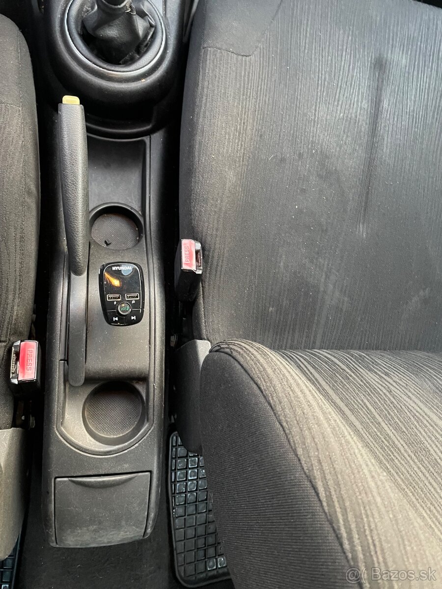 Citroën C4 Hatchback 1.4 16V - 16