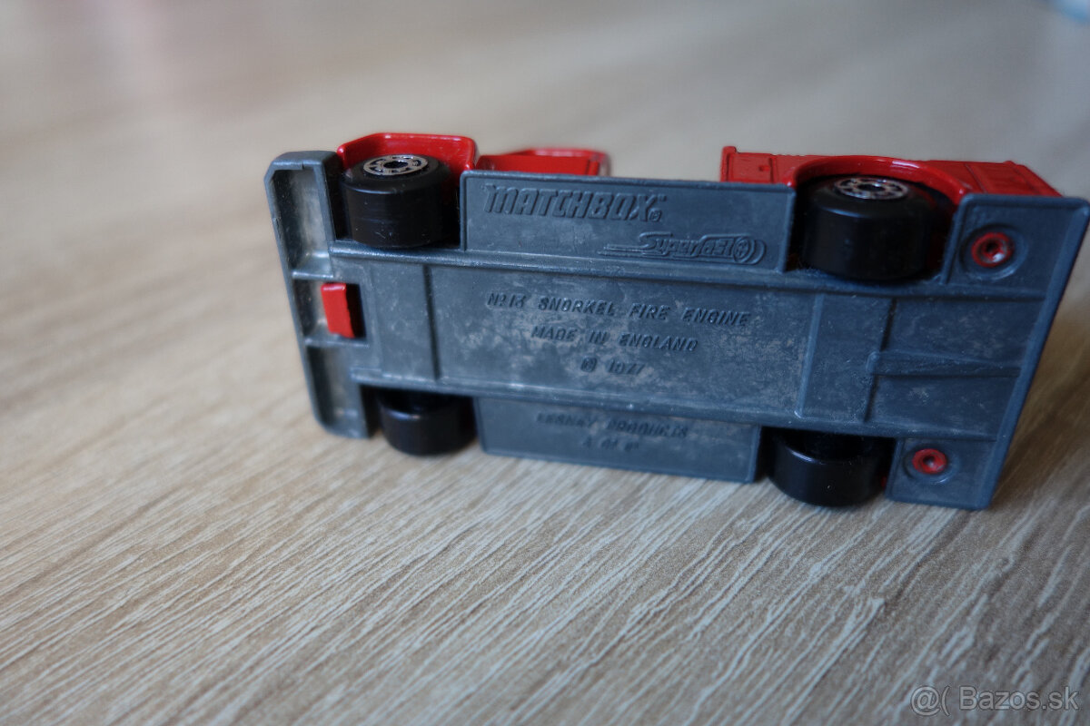 Matchbox Superfast No. 13 Snorkel Fire Engine - 16