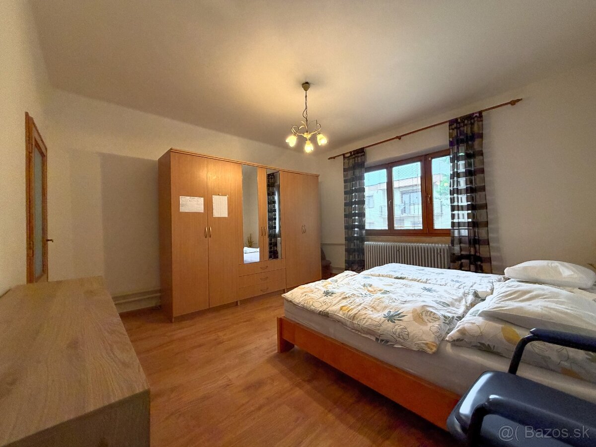 Príjemný rodinný dom v dobrej lokalite s veľkým dvorom - 16