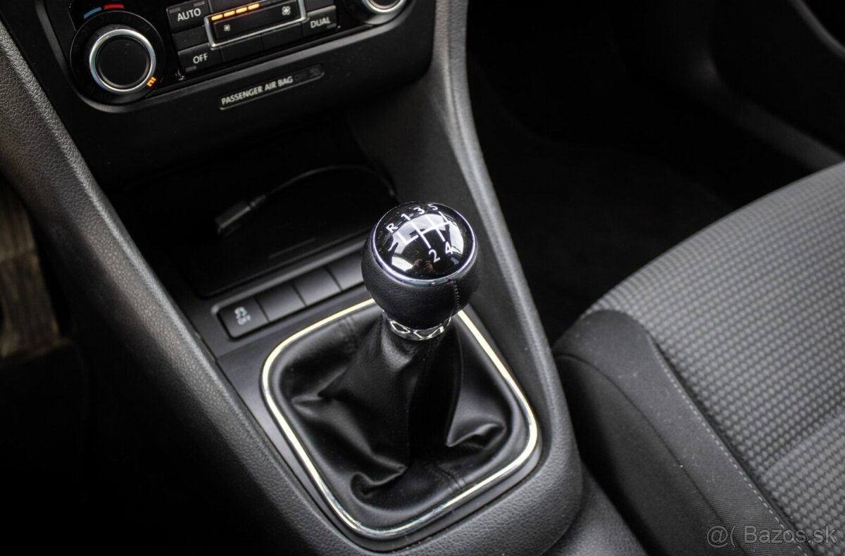 Volkswagen Golf Variant 1.6 TDI, 77kW (2011) - 16