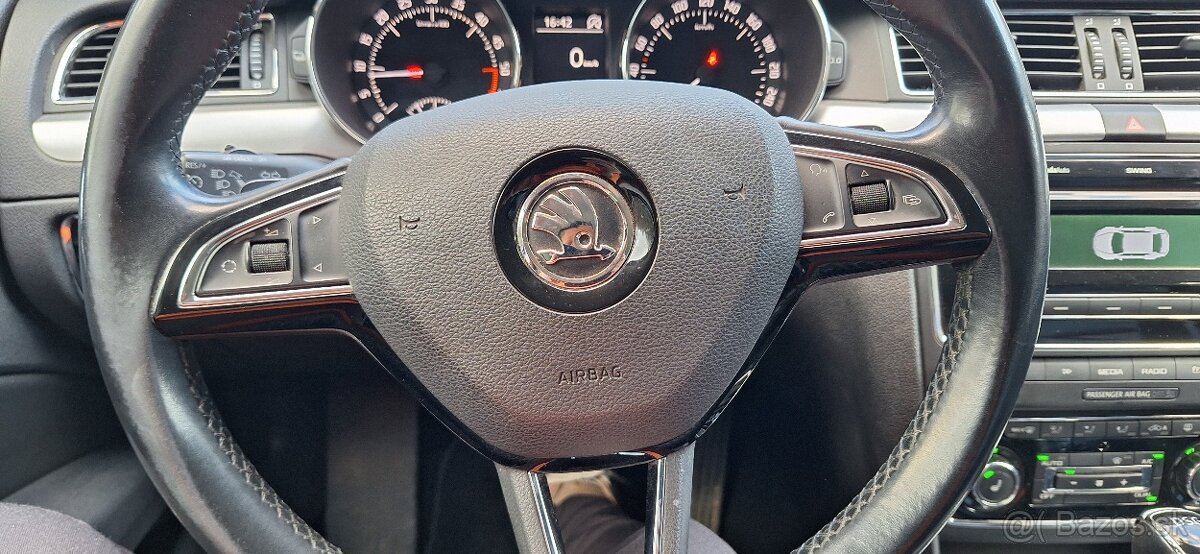 Škoda Superb 2.0 Style DSG - 16