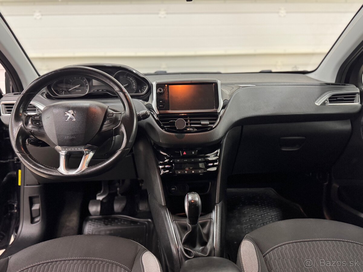 Peugeot 208 1.2 PureTech Style 2017 121 000km SK✅ - 16