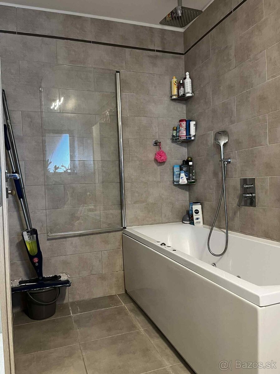 PRENÁJOM – štýlový byt - jacuzzi, garáž, záhrada, Podlužany - 16