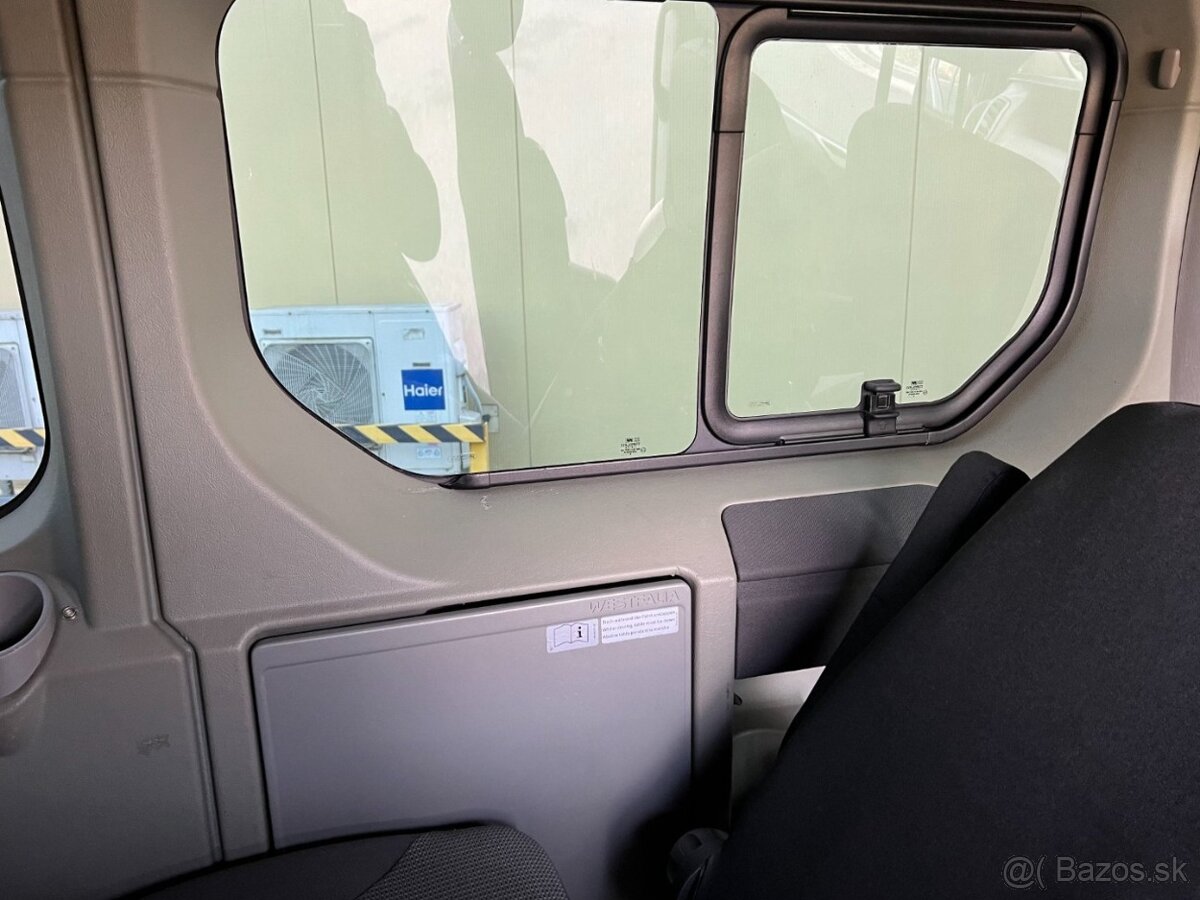 Opel Vivaro Life 2.5 CDTi Westfalia 7 míst - 16