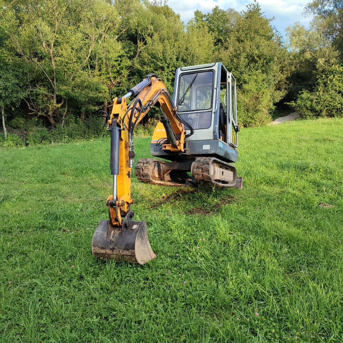 Pasovy bager Libra 125S - 16