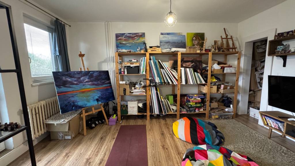 NA PREDAJ 9 izbový rodinný dom v obci Cabaj Čápor - 16