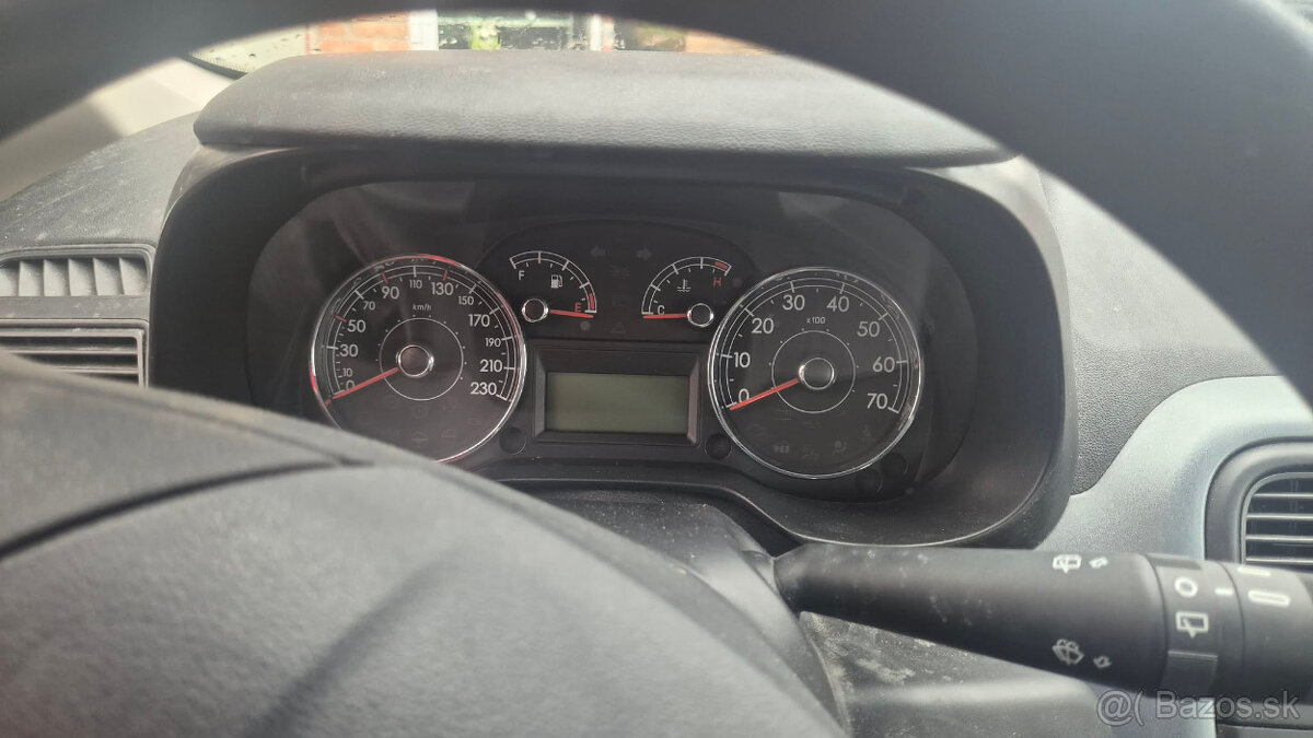 Fiat grande Punto 1,2i 48kw - 16