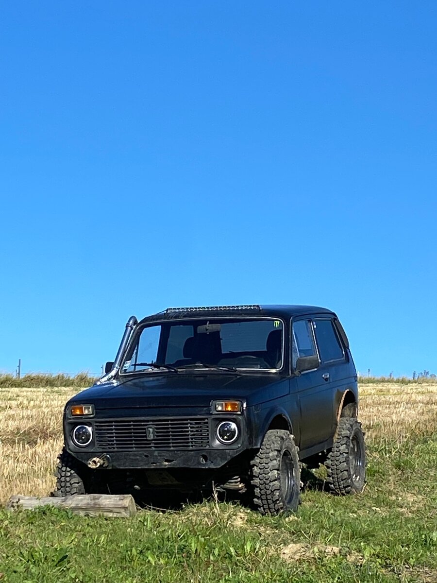 Lada Niva 1.7 - 16