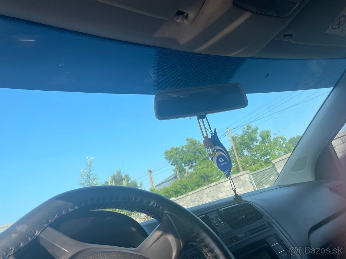 VW POLO 1.0 benzín 44kw - 16