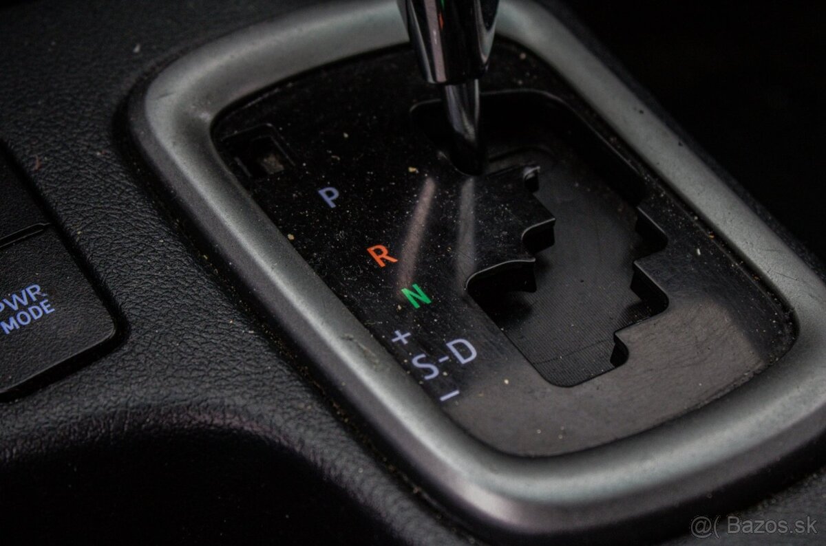 Toyota Hilux 2.4 D-4D Active A/T | 4x4 | - 16