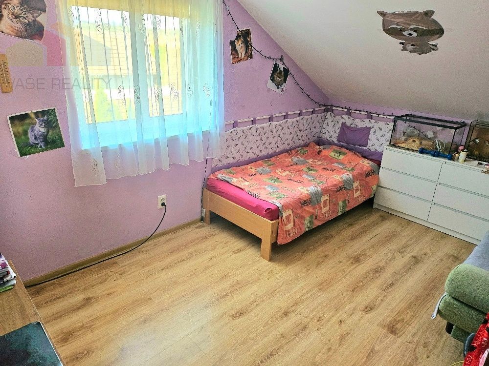 RODINNÝ DOM - PODLUŽANY - 4 IZBOVÝ -148 M2 NA POZEMKU 1049 M - 16