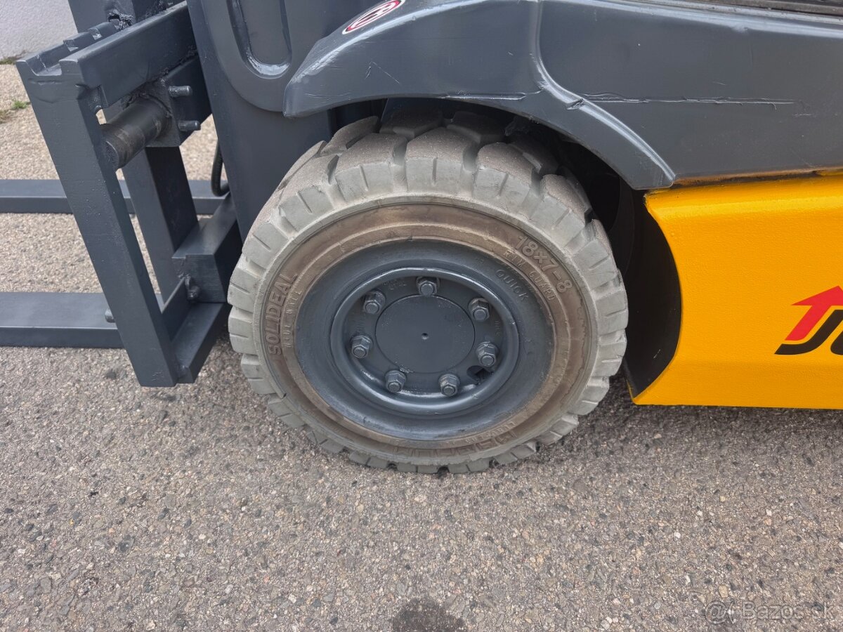 Vysokozdvižný vozík Jungheinrich 1,3t AKU triplex - 16