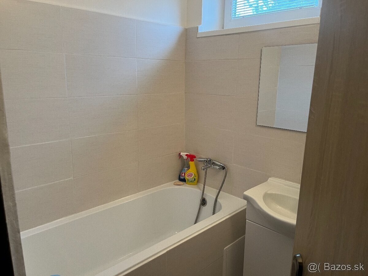 🌿 Elegantný trojizbový byt s balkónom na Wolkrovej - 16