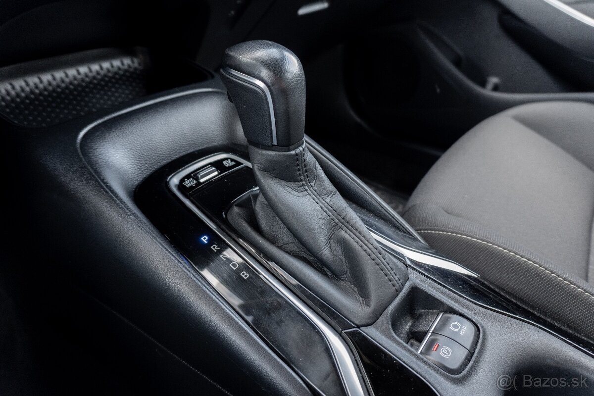 Toyota Corolla Combi 1.8 Hybrid - 16