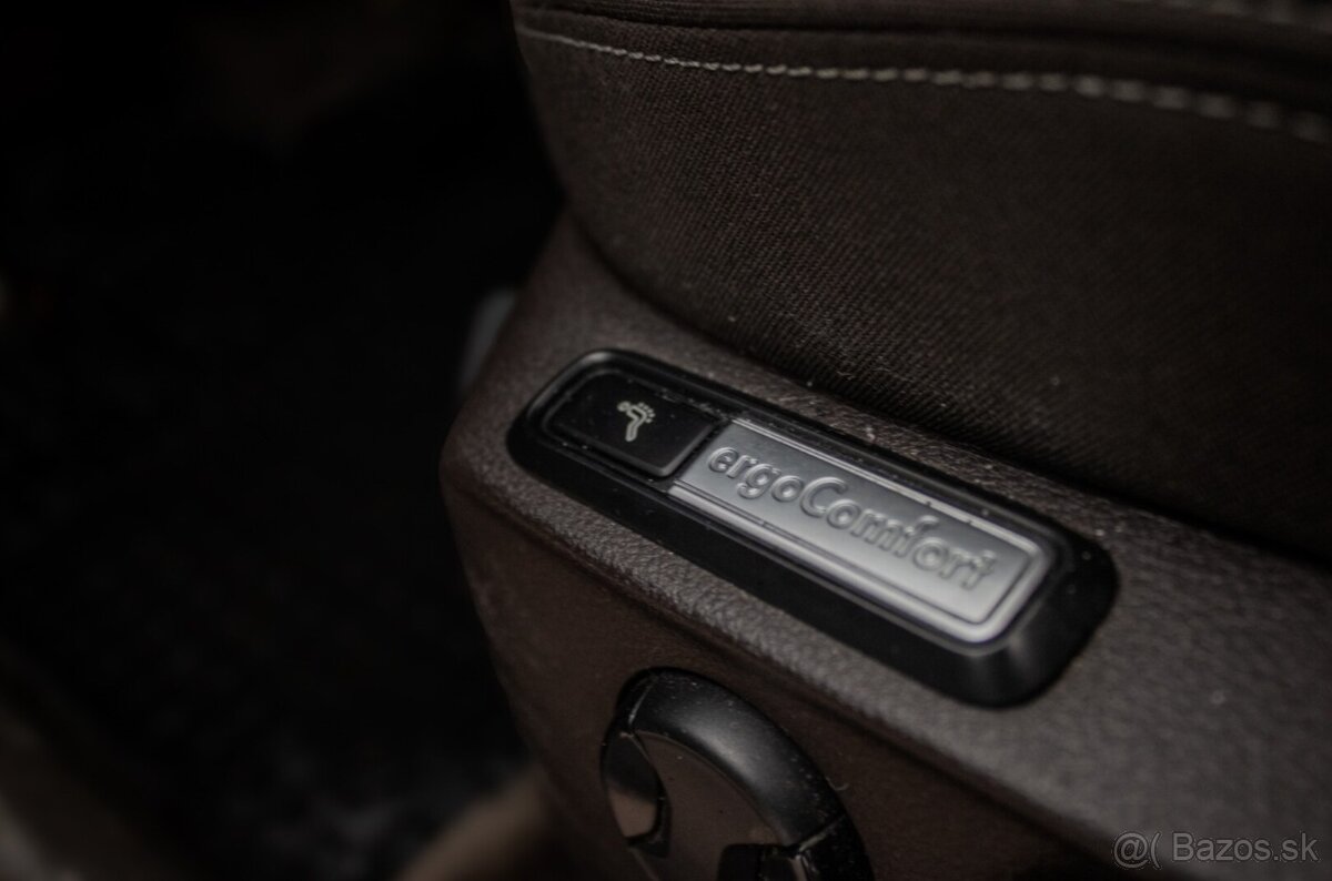 Volkswagen Passat Variant 2.0 TDI BMT Highline DSG - 16