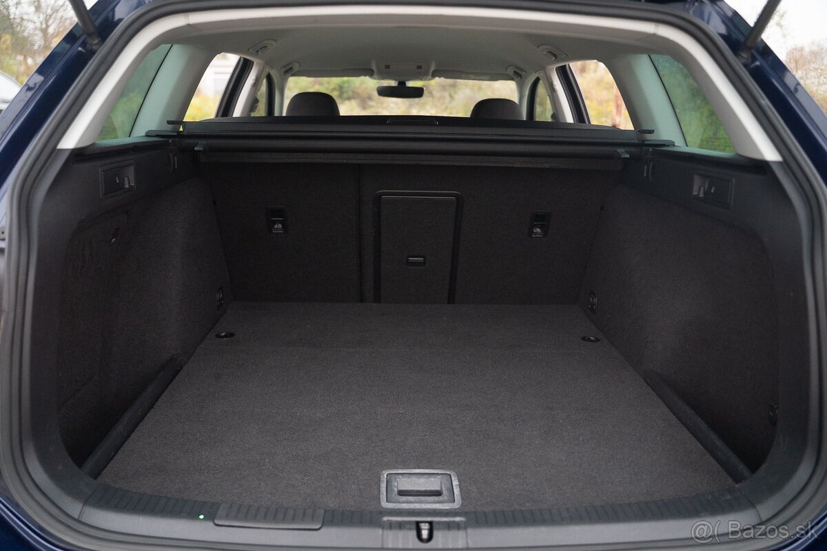 2017 VW Golf Variant 2.0 TDI 110 kW | výhrevy ACC ťažné - 16