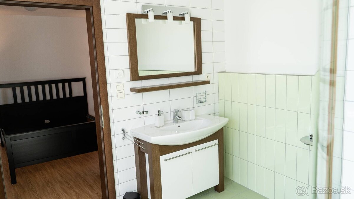 RE/MAX - 103m² - Jedinečný 2-izbový byt v centre Bratislavy - 16