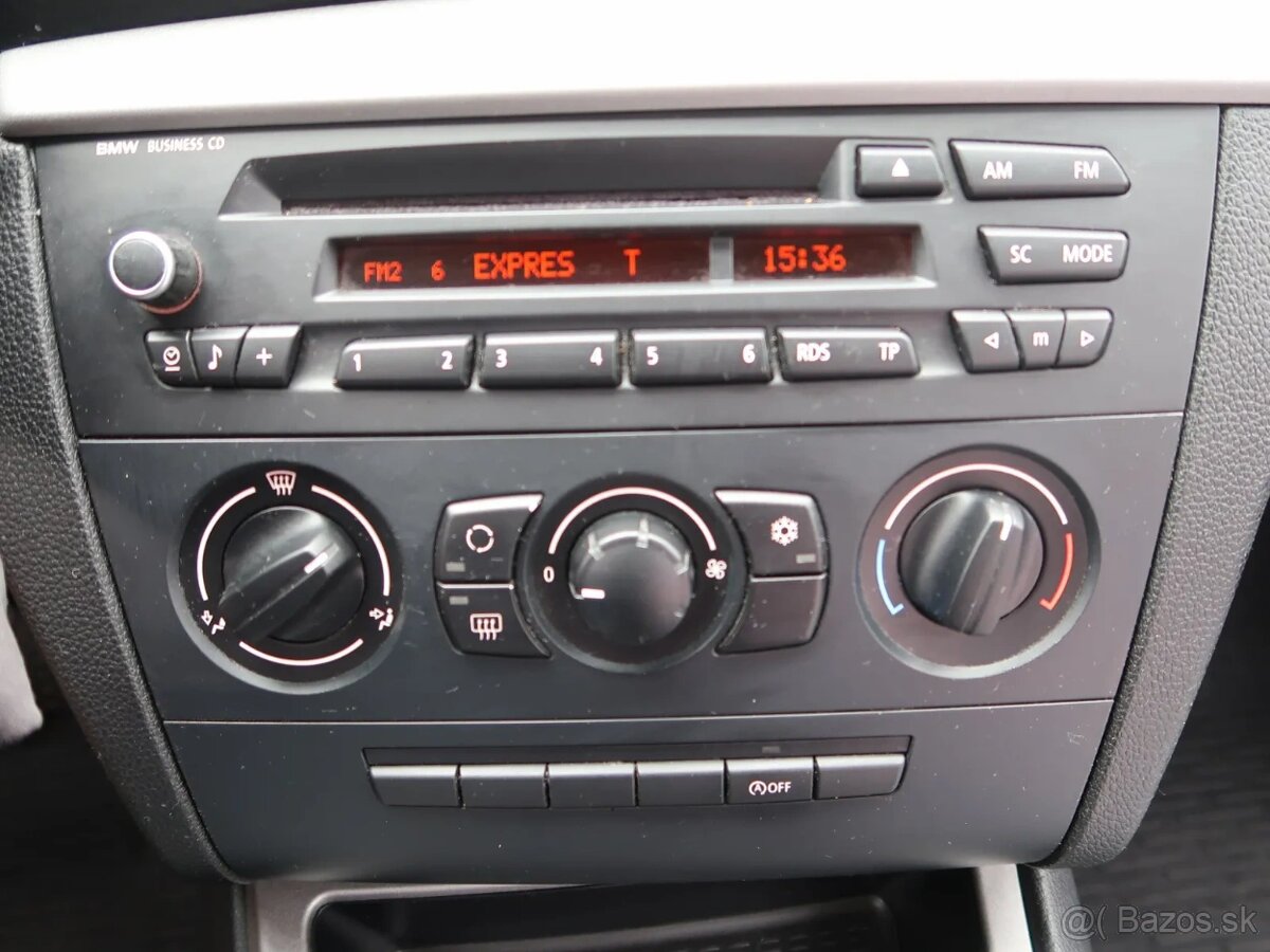 BMW 1 2012 116i 154233km ABS klimatizácia - 16