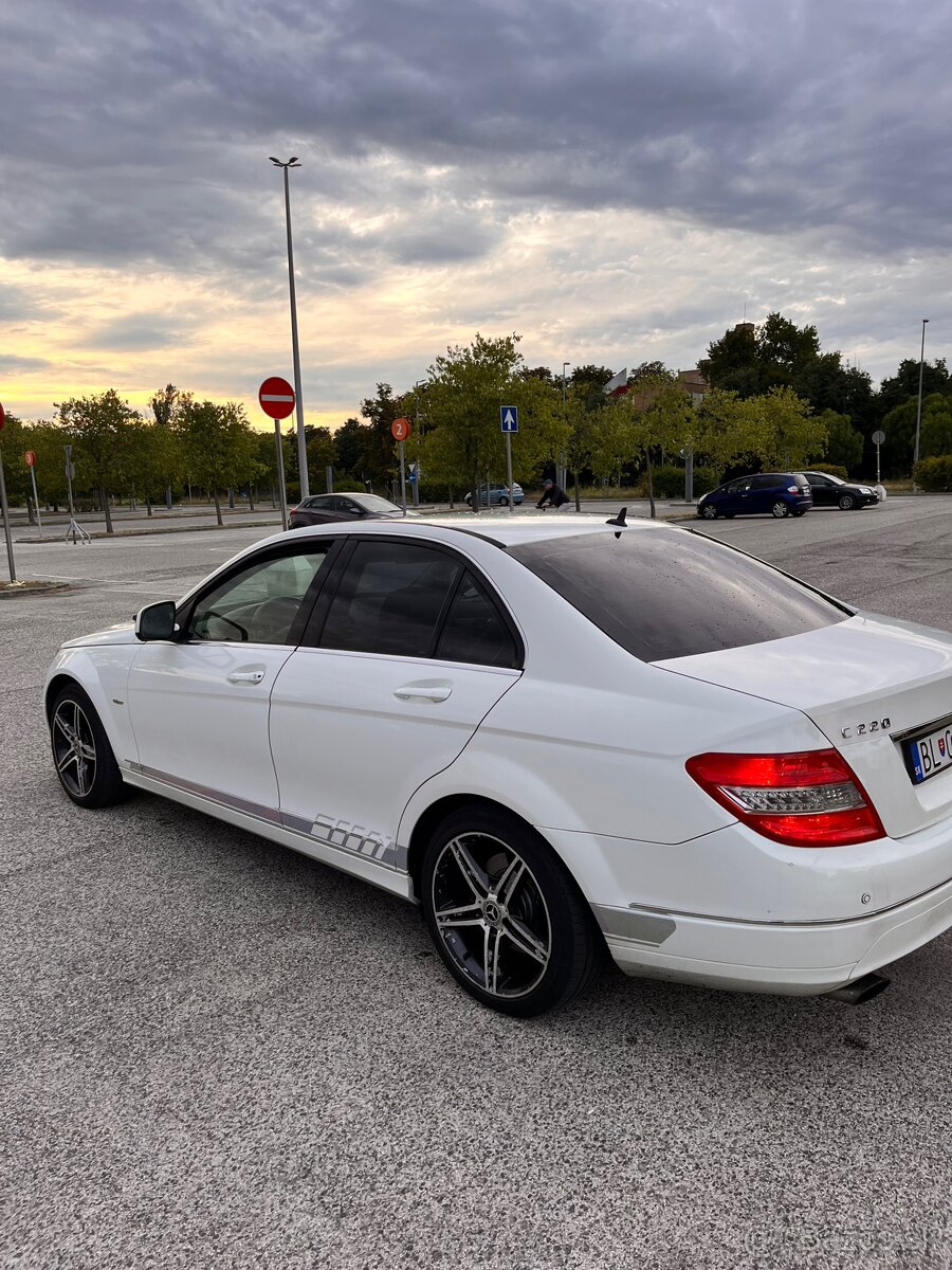 Mercedes Benz c w204 - 16