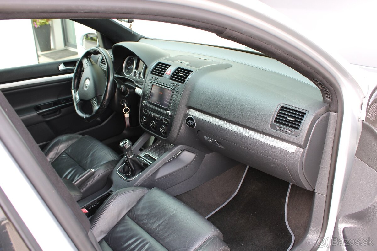 Volkswagen Golf R32 3.2 V6 4-Motion - 16