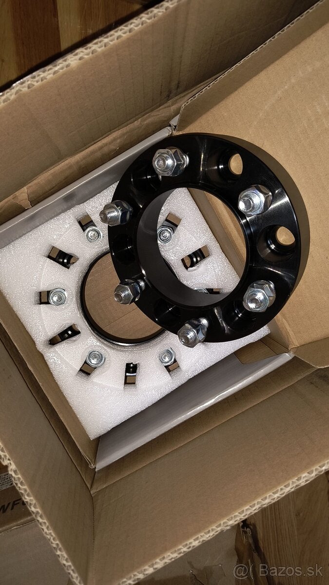 Kryt rezervy kolesa - 16