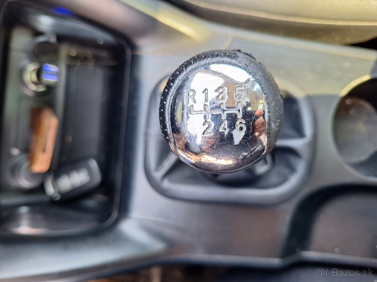 Hyundai ix35 2.0 CRDi VGT Style 4x4 - AJ NA SPLÁTKY - 16