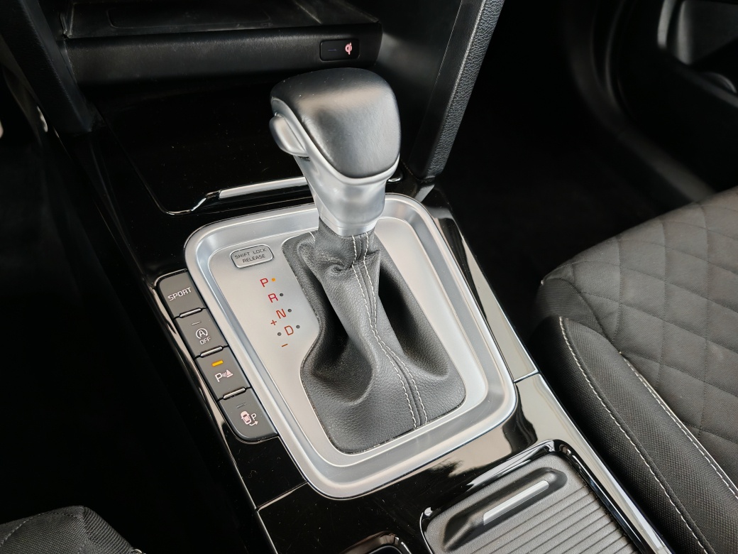 Kia Ceed SW 1.6 CRDi 136k GT-Line A/T/ AJ NA SPLÁTKY/ - 16