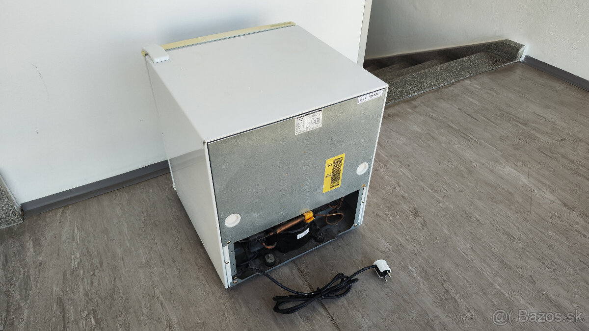 Mini chladnička Daewoo FR-061 - 16