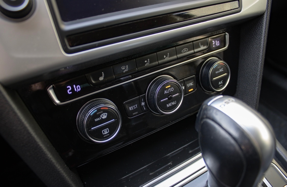 VW Volkswagen Passat Variant 2.0 TDI DSG Highline - 16