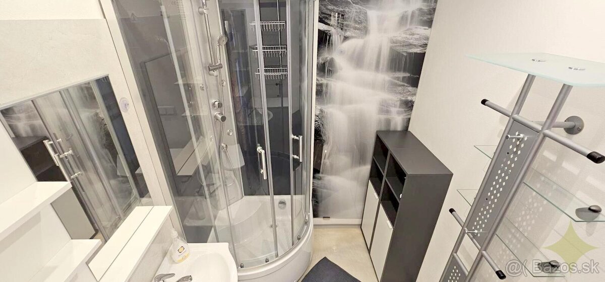 PREDAJ: Slnečný 3-izbový byt s loggiou na sídlisku Šípok, Pa - 16