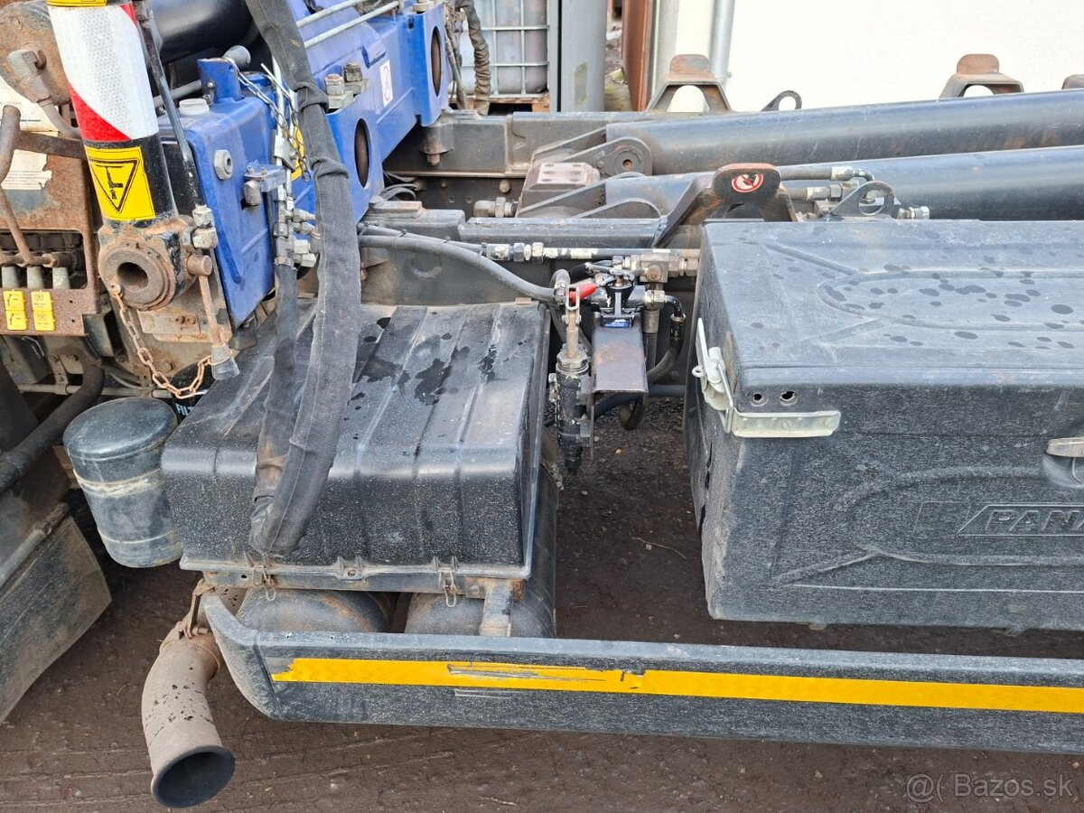 MAN LE 12.220 + HR - 16