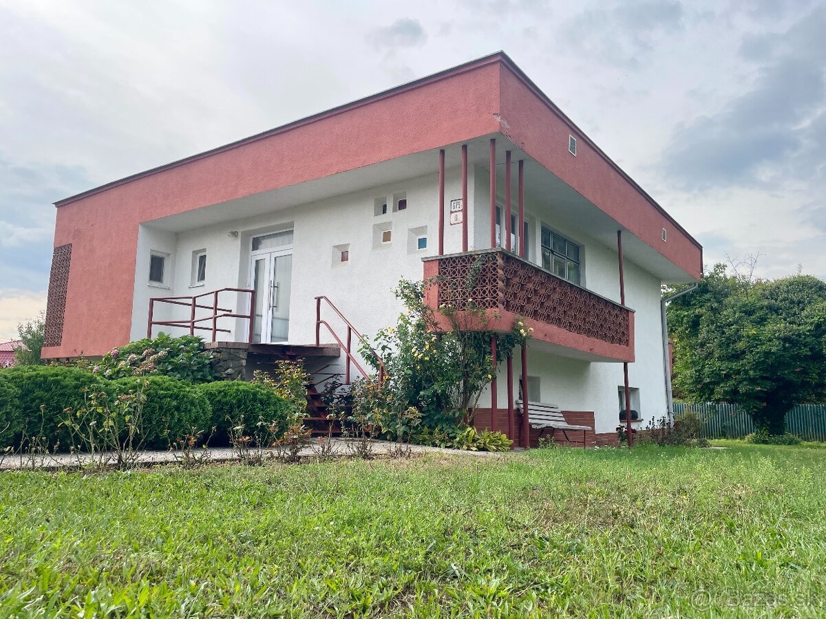 Rodinný dom 230m2 + pozemok 13a - 16